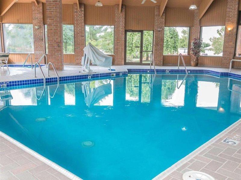 Quality Inn Grand Rapids North Walker Exterior foto