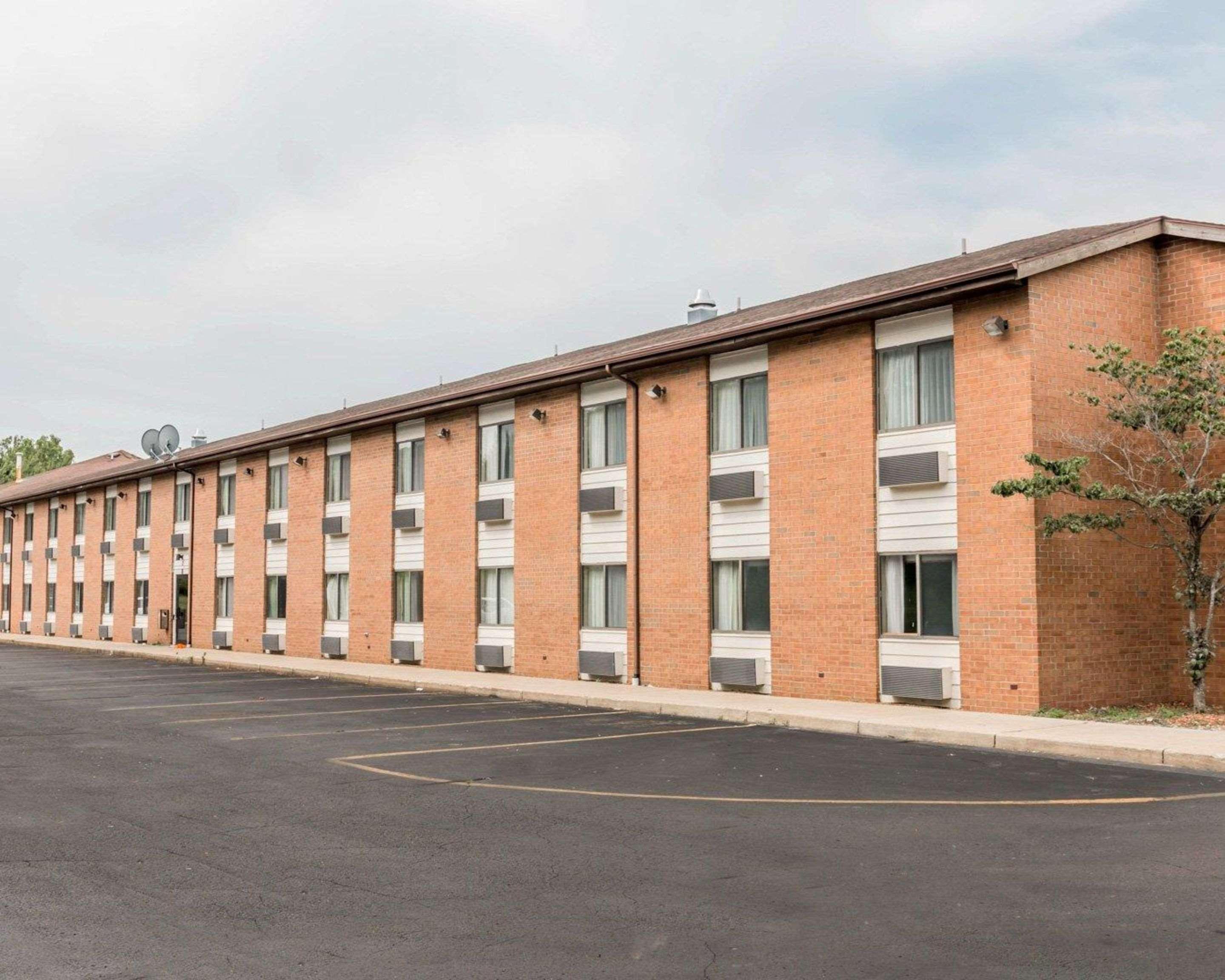 Quality Inn Grand Rapids North Walker Exterior foto