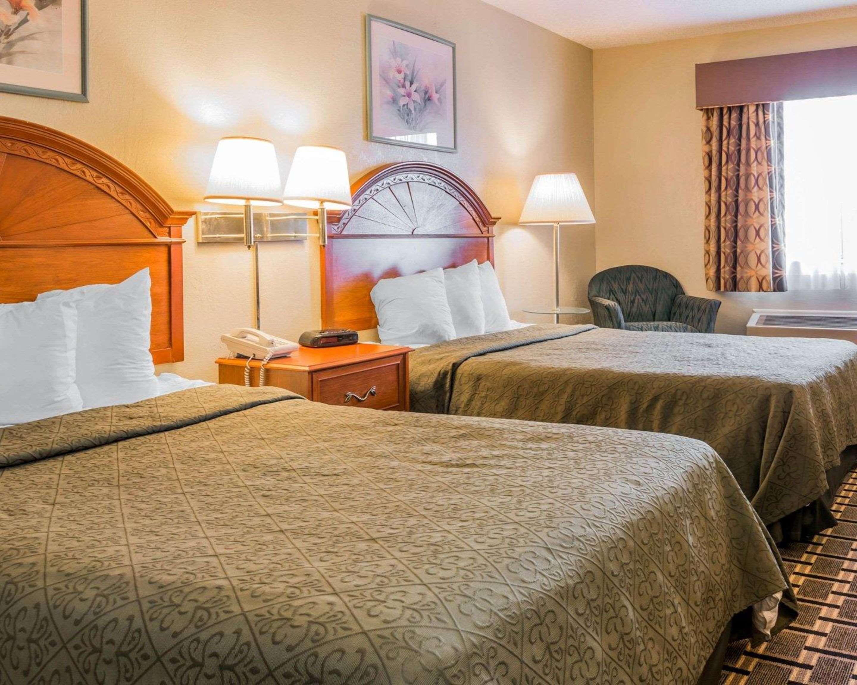 Quality Inn Grand Rapids North Walker Exterior foto